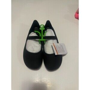 NWT Crocs Brooklyn Flat K In Black Size Junior 3